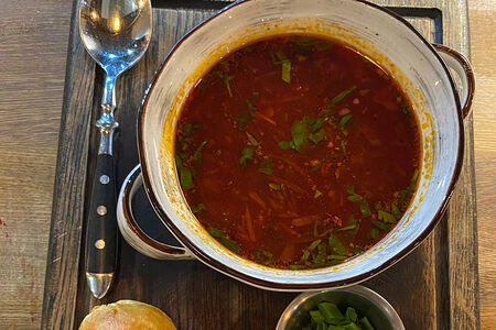 Борщ с пампушками