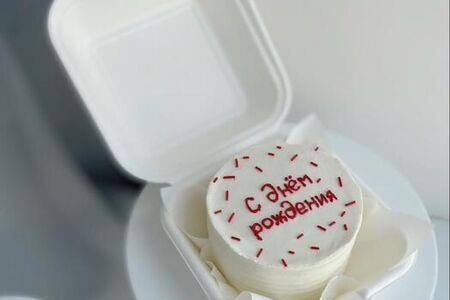 Красный бенто-торт С днем рождения