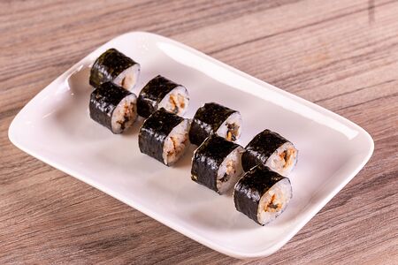 Роллы с угурем