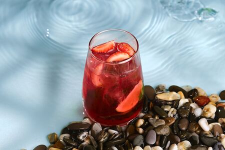 Лимонад клубничный