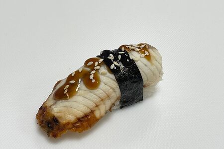 Суши с угрем