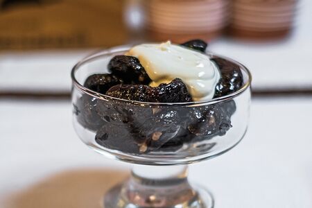 Чернослив с грецким орехом