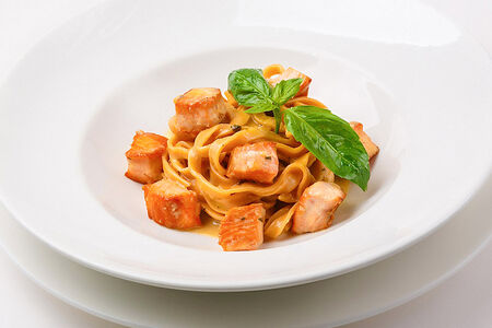 Тальятелле с семгой