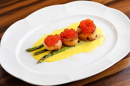 Гребешки с красной икрой