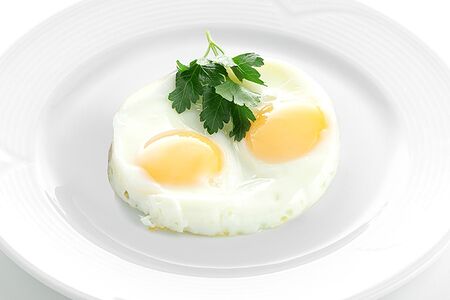 Глазунья из двух яиц