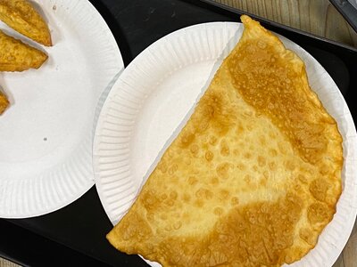 Чебурек с моцареллой