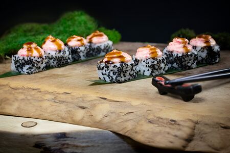 Запечённый ролл с креветкой Яки