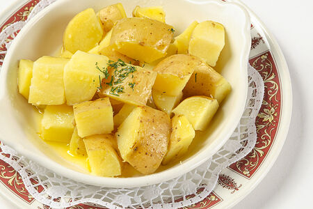 Картофель отварной с маслом