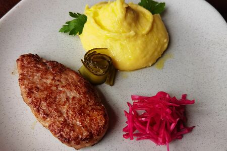 Куриная котлета с пюре