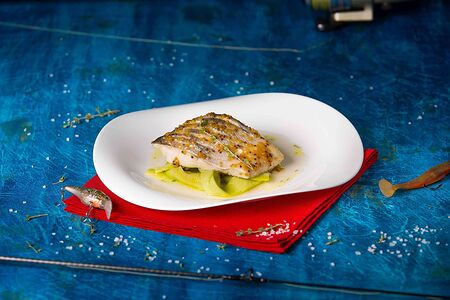 Филе судака в горчично-медовой корочке