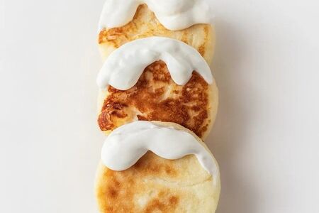 Сырники фитнес со сметаной