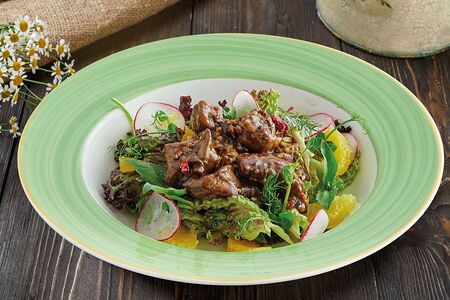 Салат с куриной печенью