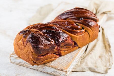 Рулет Лакомка с джемом