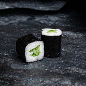 Маки с огурцом