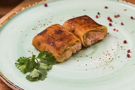 Блинчик с семгой (горячий), 1шт