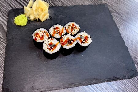 Классический с угрём