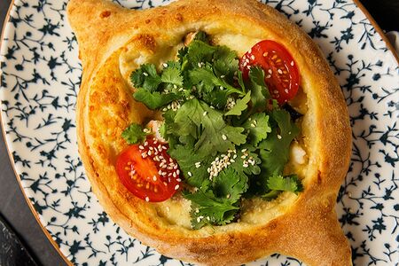 Хачапури том ям с креветками