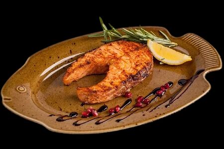 Стейк из сёмги на углях