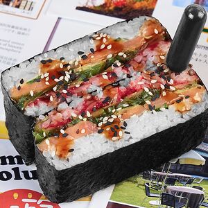 Онигиразу Лосось