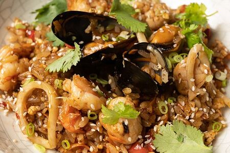 Жареный рис с морепродуктами