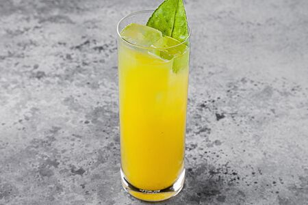 Лимонад Ананас-базилик