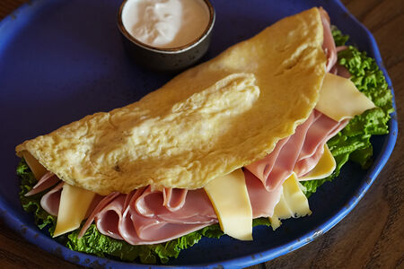 Омлет с ветчиной и сыром