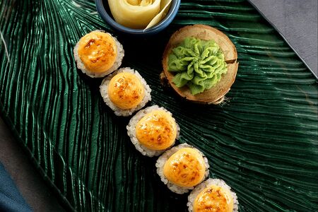 Запеченные маки с креветкой