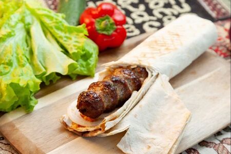 Люля-кебаб в лаваше