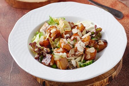 Креветки с грушей