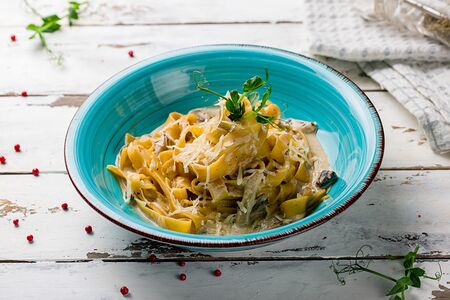 Тальятелле с грибами и трюфельным маслом