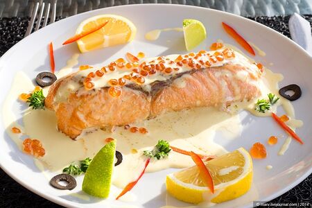 Филе семги в икорно-сливочном соусе