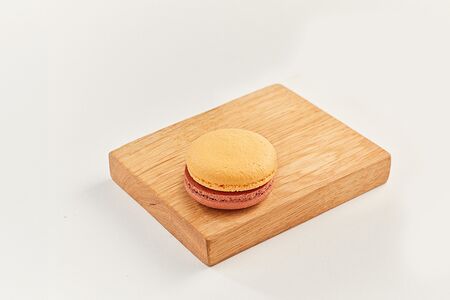 Макарун Соленая карамель