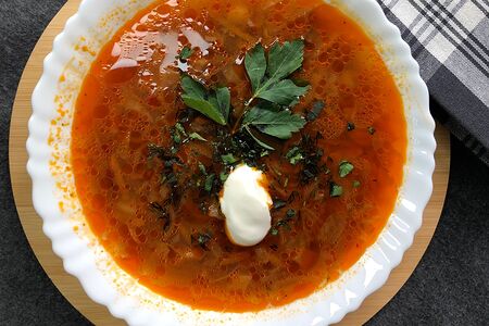 Борщ красный с говядиной