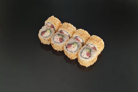 Ролл с тунцом и огурцом