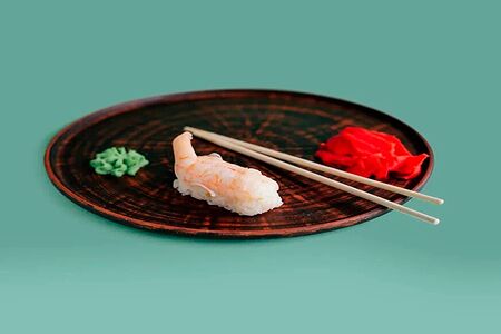 Суши с креветкой