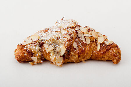 Круассан Миндаль & Марципан