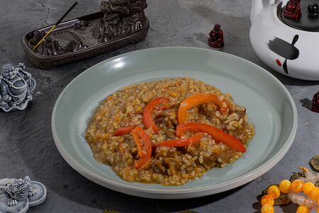 Рис со свининой в кисло-сладком соусе