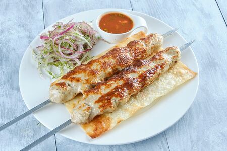 Двойной люля-кебаб из курицы халяль