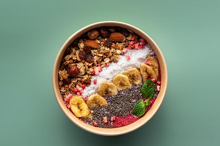 Смузи боул ягодный