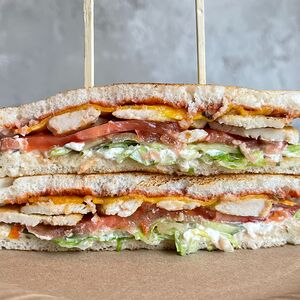 Сэндвич с курицей и сыром