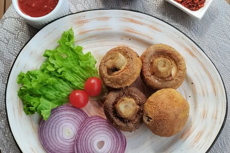 Шампиньоны на мангале