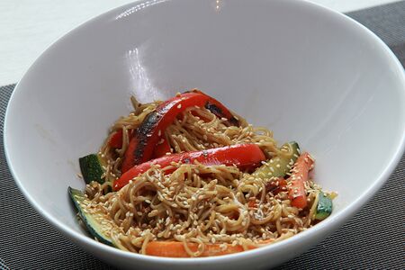 Лапша вок с овощами