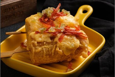 Кукуруза с колбасой пепперони и сыром чеддер