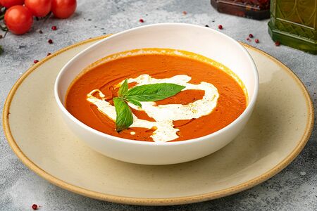 Томатный суп со страчателлой