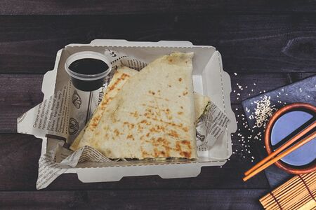 Кесадилья с лососем