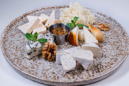 Сырное плато фермерских сыров