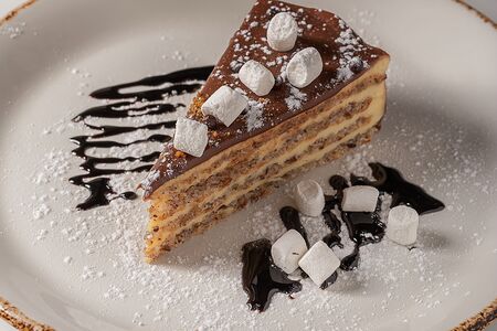 Шоколадно-ореховый десерт