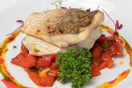 Муксун на гриле с домашним лечо