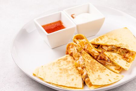 Кесадилья с курицей