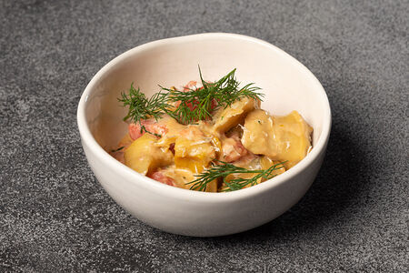 Черноморские рапаны с томатами в сливочном соусе